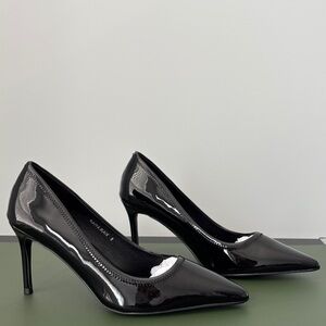 Azalea Wang Elegant Black Pumps